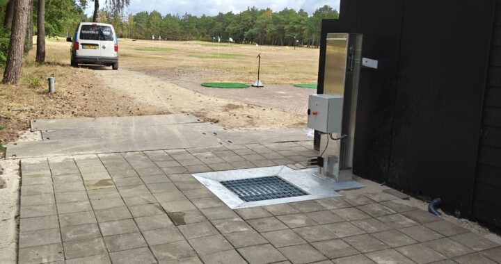 The Duke | Maatwerk bufferbak voor golfbalpiramides